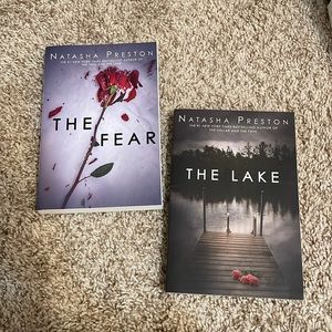 Book set by Natasha Preston